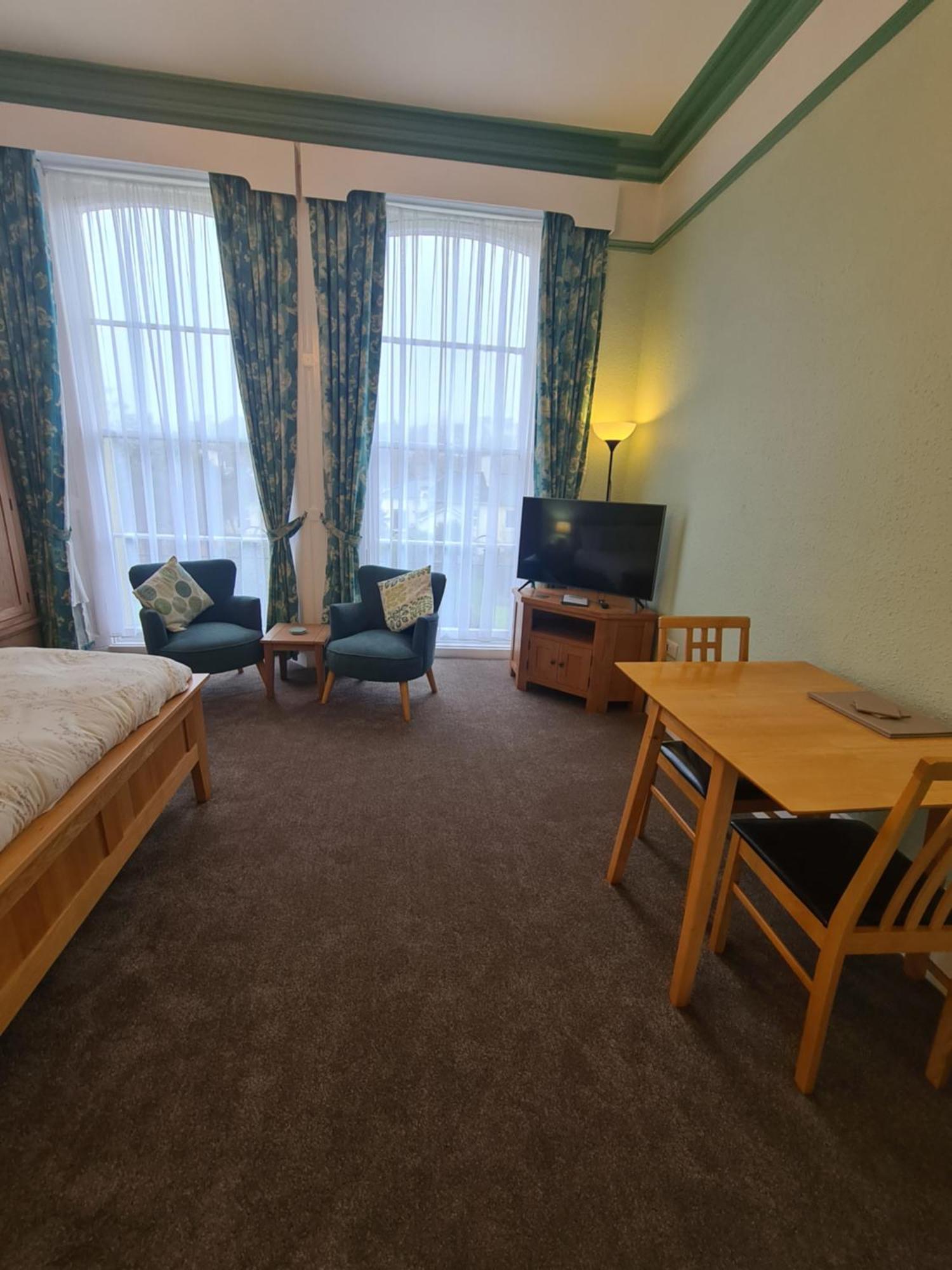 Meadowside Holiday Apartments Torquay Εξωτερικό φωτογραφία